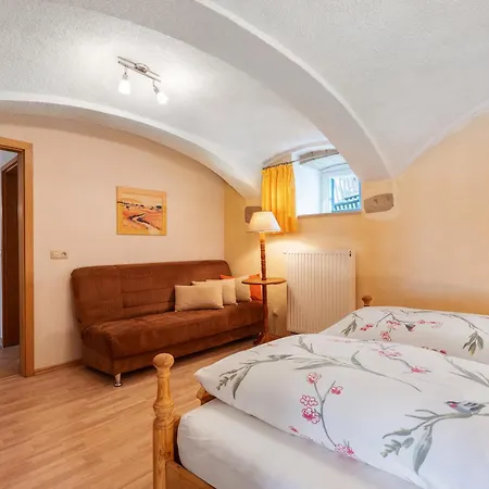 Ahrens Διαμέρισμα *