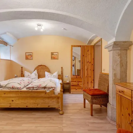 Ahrens Apartment